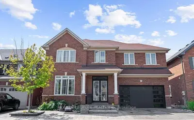 Detached in Oshawa