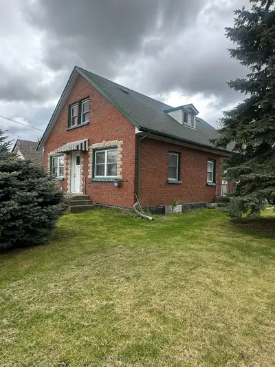Detached in Oshawa