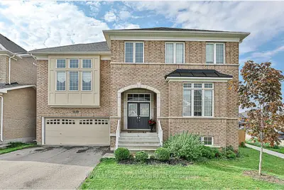 Detached in Oshawa
