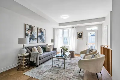 Condo Townhouse in Oshawa