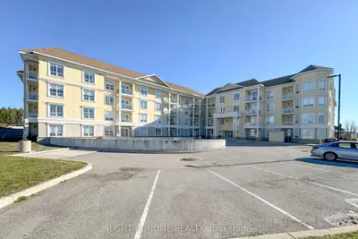 Condo Apartment in Clarington