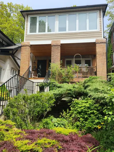 Duplex in Toronto