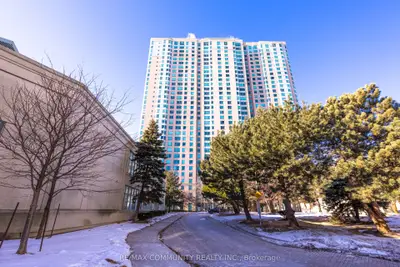 Condo Apartment in Toronto