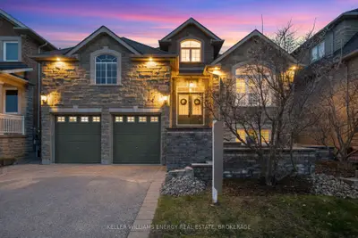 Detached in Oshawa