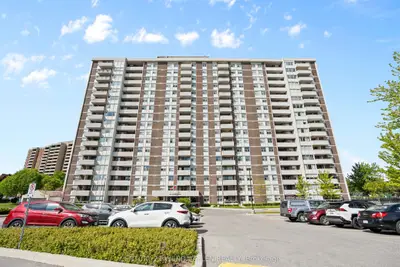 Condo Apartment in Ajax