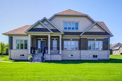 Detached in Scugog
