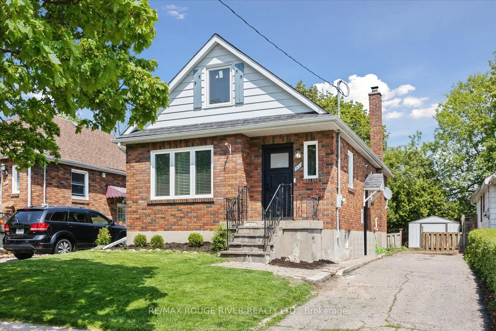 137 Patricia Avenue, Oshawa, ON L1G 5X9