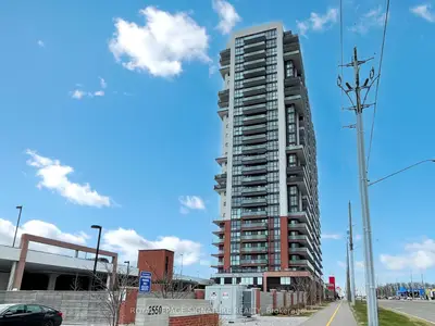 Condo Apartment in Oshawa