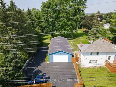 Detached in Oshawa