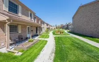 Condo Townhouse in Pickering