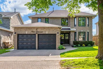 Detached in Whitby
