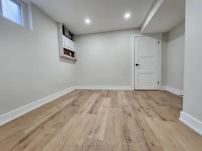 Duplex in Oshawa