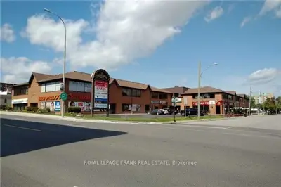114 Dundas Street E 204, Whitby, ON L1N 2H7