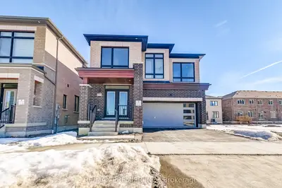Detached in Pickering
