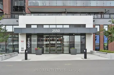 Condo Apartment in Oshawa