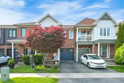 Att/Row/Townhouse in Pickering