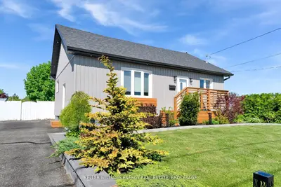Detached in Oshawa
