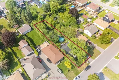 Detached in Oshawa
