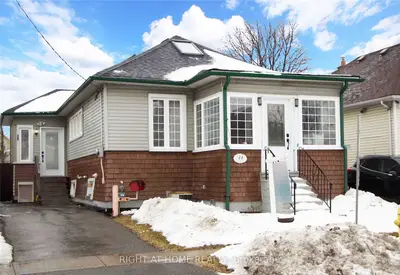 Detached in Oshawa