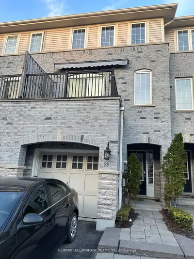Att/Row/Townhouse in Ajax