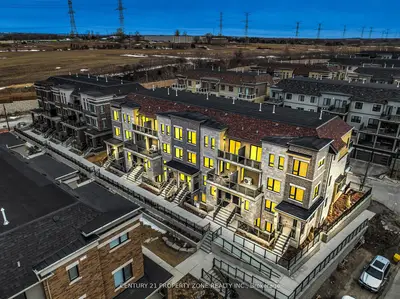 Condo Townhouse in Clarington