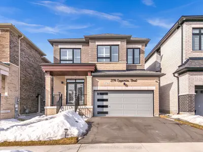 Detached in Oshawa