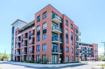 Condo Apartment in Whitby