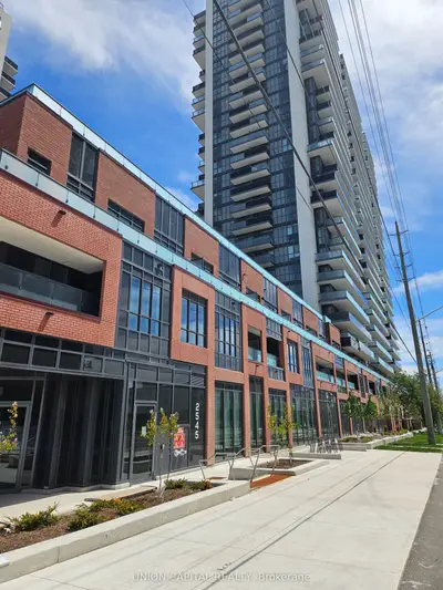 Condo Apartment in Oshawa