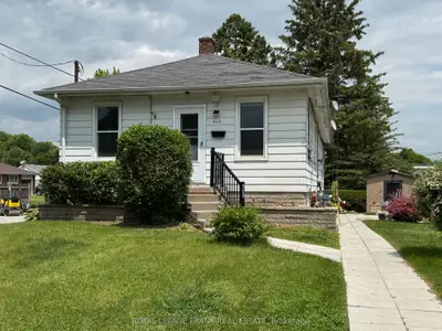 Triplex in Oshawa