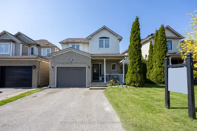 Detached in Scugog