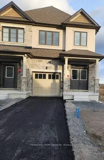 Att/Row/Townhouse in Oshawa