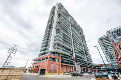 Condo Apartment in Oshawa