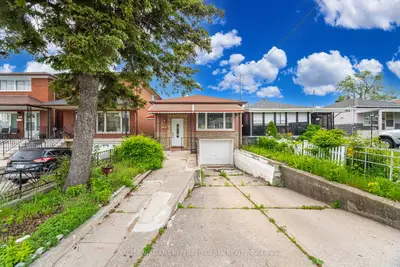 Detached in Toronto