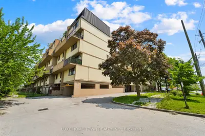 Condo Apartment in Toronto