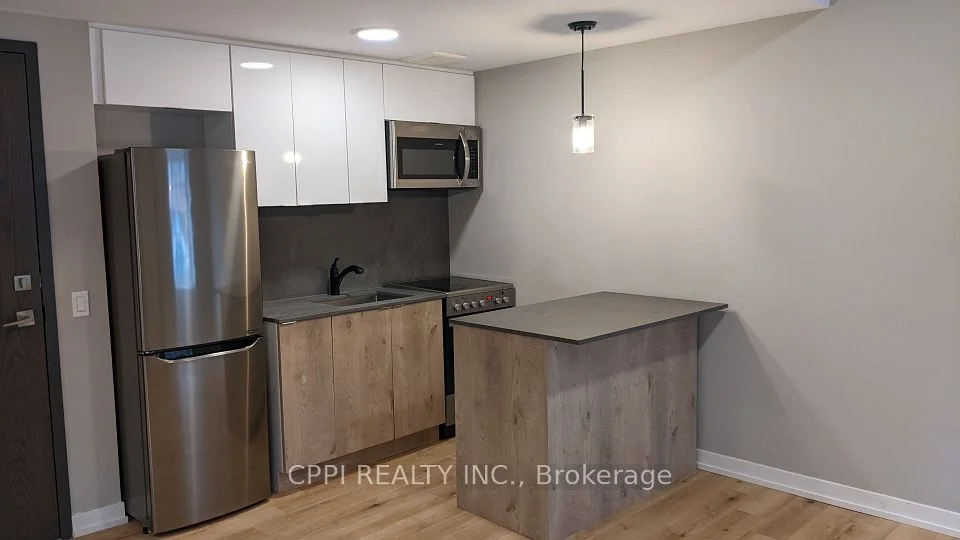 70 King Street E 222, Oshawa, ON L1H 0A2