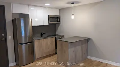 Condo Apartment in Oshawa