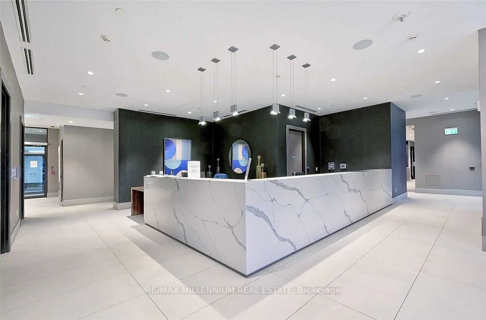 2550 Simcoe Street N 2108, Oshawa, ON L1L 0K7