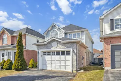 Detached in Oshawa