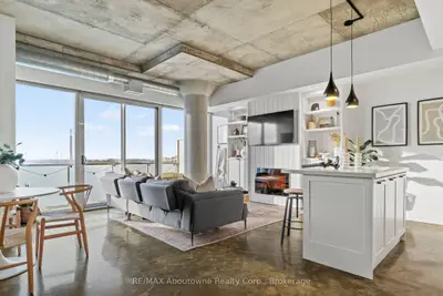 Condo Apartment in Toronto