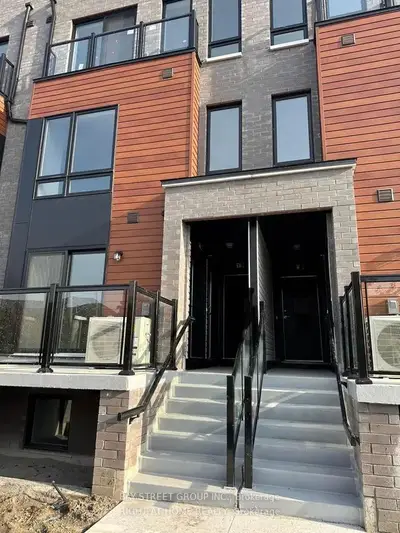 Condo Townhouse in Toronto