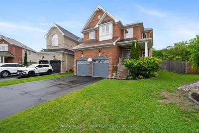 Detached in Oshawa