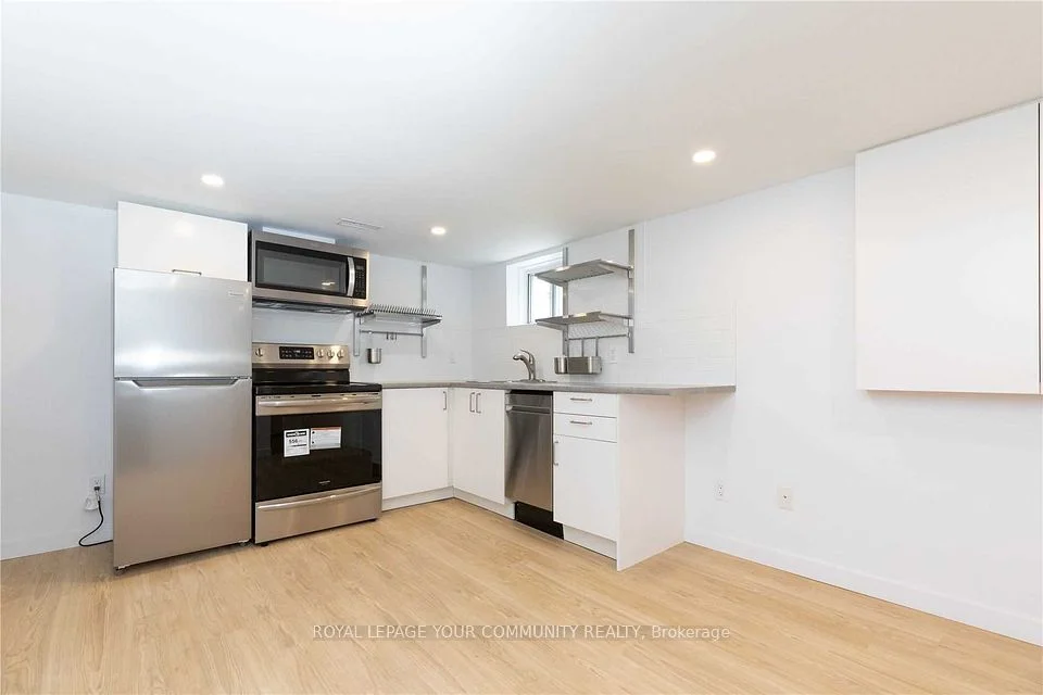 1370 Woodbine Avenue Lower, Toronto E03, ON M4C 4G5