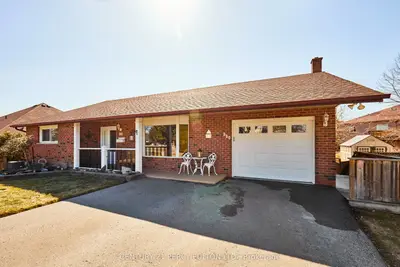 Detached in Oshawa