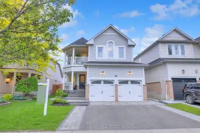Detached in Whitby