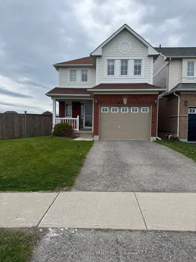 Detached in Oshawa