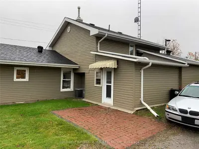 Detached in Whitby