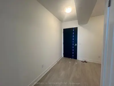 Common Element Condo in Oshawa