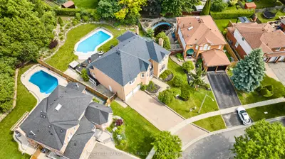 Detached in Oshawa