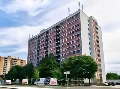 Condo Apartment in Toronto