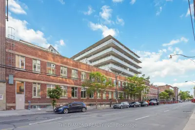 Condo Apartment in Toronto